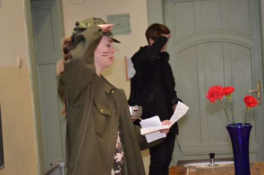 Salutování s karafiáty