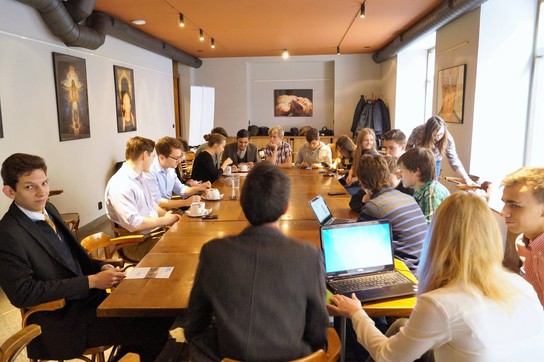 zástupci ČSU u jednoho stolu