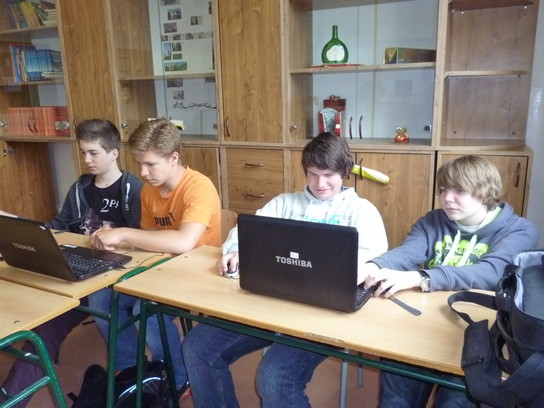 Soustředěně pracujeme..